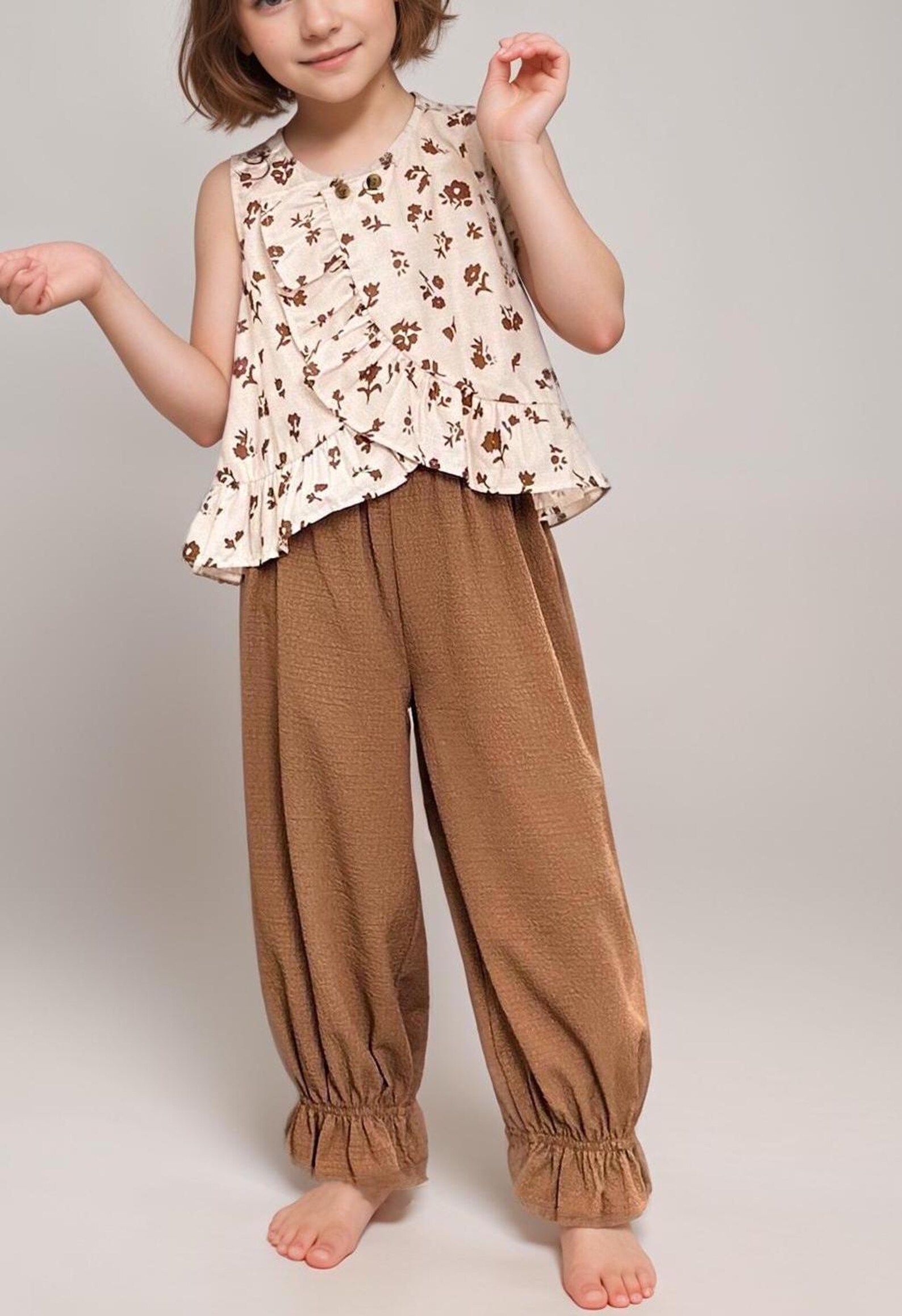 Nora Set: Conjunto de Top asimétrico + pantalón fruncido en Tobillo